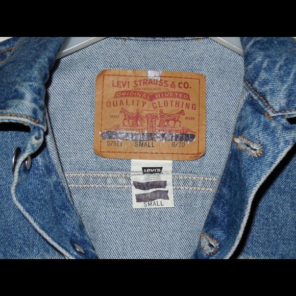 Boys LEVIS DENIM BLUE TRUCKER JACKET - Picture 4 of 4
